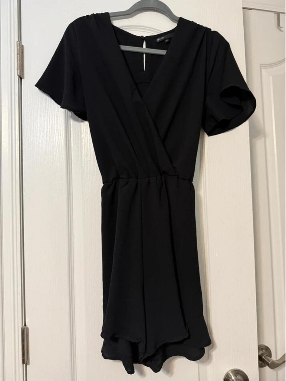 Gibson Classic Black Faux Wrap Romper, Size Medium